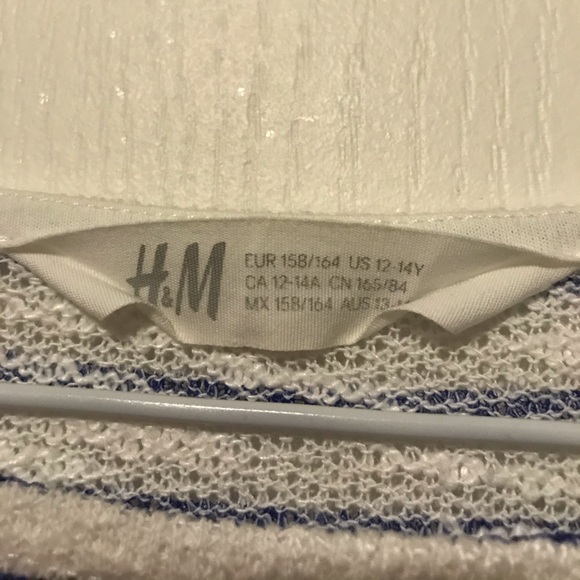 Loose Knit Sweater - Picture 3 of 3